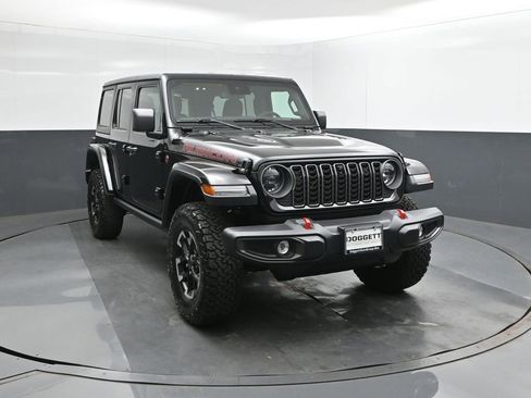 New 2025 Jeep Wrangler Unlimited Rubicon w/ Technology Group image 22