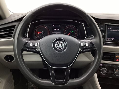Used 2020 Volkswagen Jetta SE w/ SE Cold Weather Package image 32