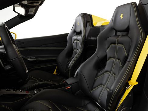 Certified 2019 Ferrari 488 Spider image 4