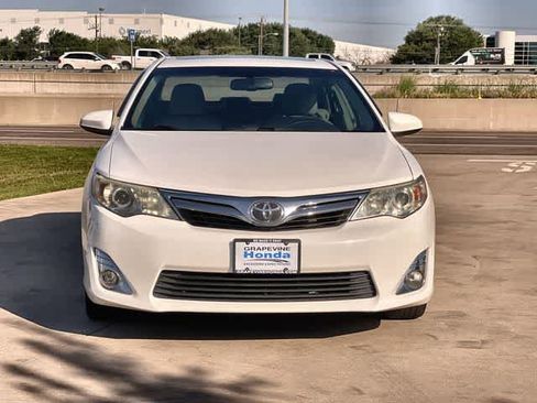 Used 2012 Toyota Camry XLE w/ Leather Pkg FWD image 7