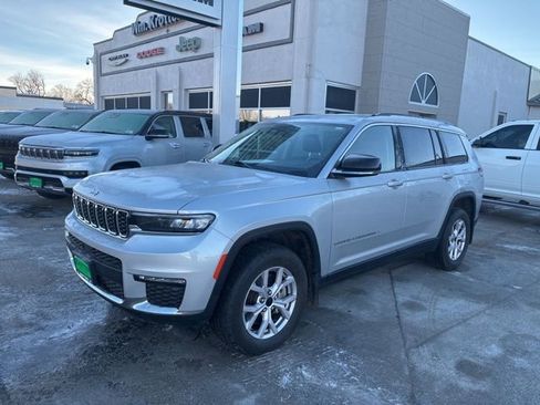Used 2021 Jeep Grand Cherokee L Limited AWD/4WD image 2