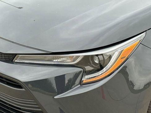 Used 2025 Toyota Corolla LE FWD image 4