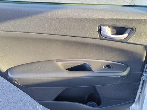 Used 2017 Kia Optima LX image 12