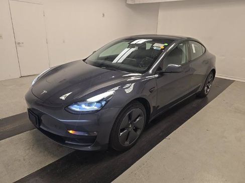Used 2022 Tesla Model 3 Long Range AWD/4WD image 3