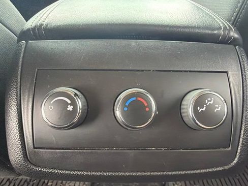 Used 2016 Chevrolet Traverse LT w/ Style and Technology Package FWD image 19
