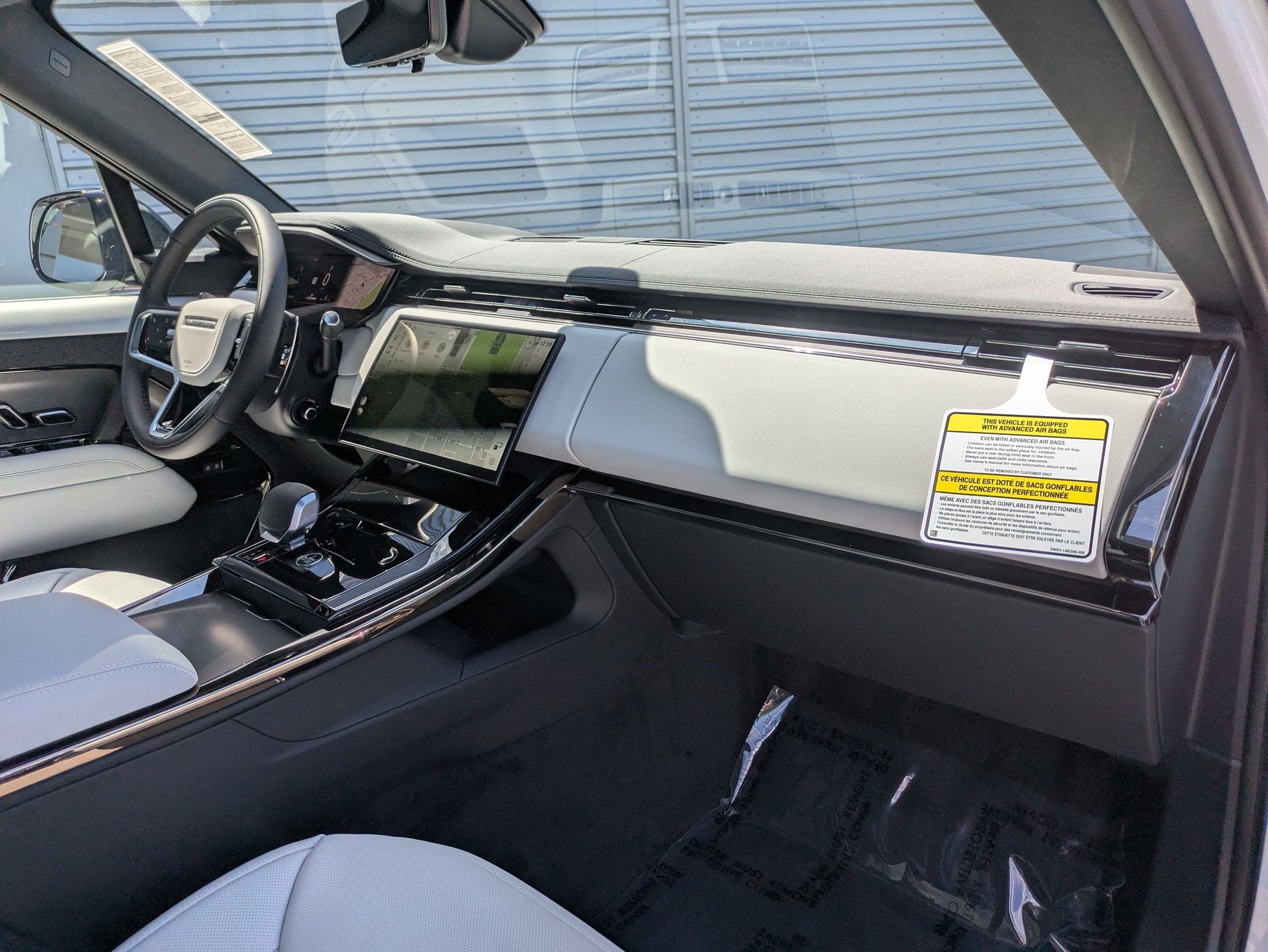 New 2026 Land Rover Range Rover Sport SE AWD/4WD image 30