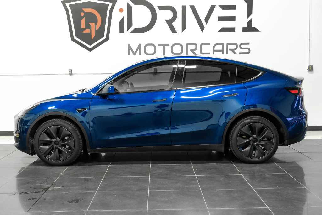 Used 2024 Tesla Model Y Long Range AWD/4WD image 9