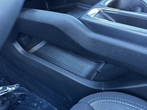 New 2026 Chevrolet Equinox EV LT image 18