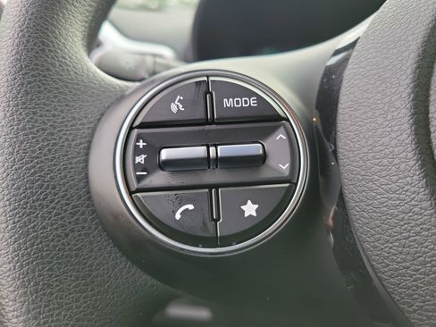 Used 2025 Kia Soul LX w/ LX Technology Package image 23