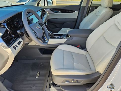 New 2025 Cadillac XT6 Premium Luxury w/ Technology Package image 11