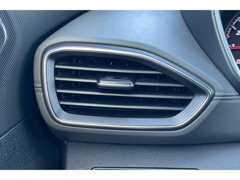 Used 2022 Hyundai Santa Fe SE image 29