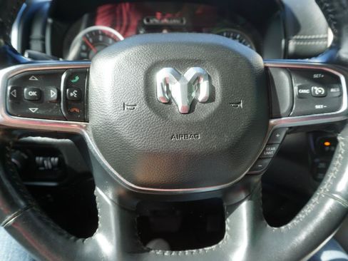 Used 2019 RAM 1500 Laramie AWD/4WD image 22