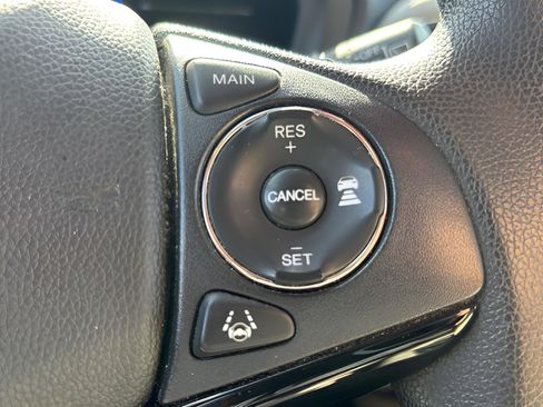 Used 2021 Honda HR-V EX image 29