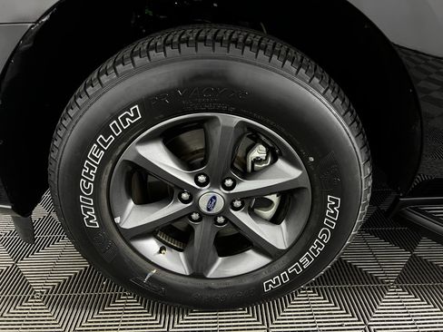 Used 2021 Ford Expedition XL image 13