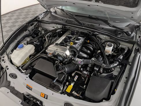 Used 2024 MAZDA MX-5 Miata RF Club w/ Weather Package RWD image 8