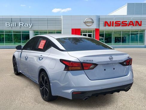 Certified 2025 Nissan Altima 2.5 SR w/ SR Premium Package FWD image 3