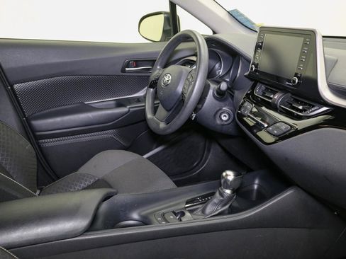 Used 2021 Toyota C-HR LE image 19