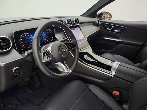 Used 2026 Mercedes-Benz GLC 300 image 12