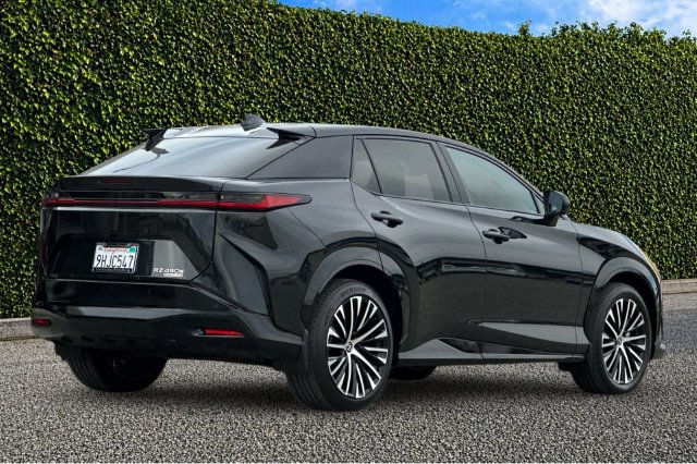 Used 2023 Lexus RZ 450e Premium w/ Accessory Package (P5) AWD/4WD image 4