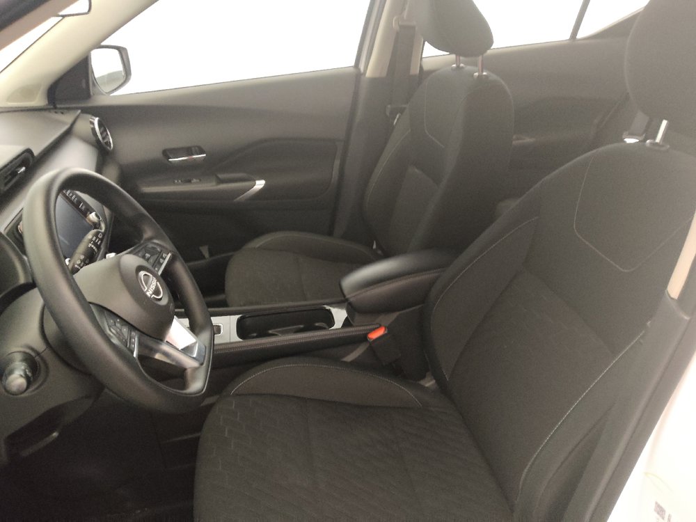 Used 2024 Nissan Kicks SV FWD image 17