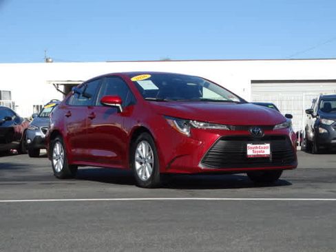 Used 2026 Toyota Corolla LE w/ LE Premium Package image 1