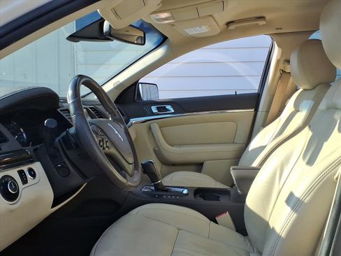 Used 2013 Lincoln MKS image 6