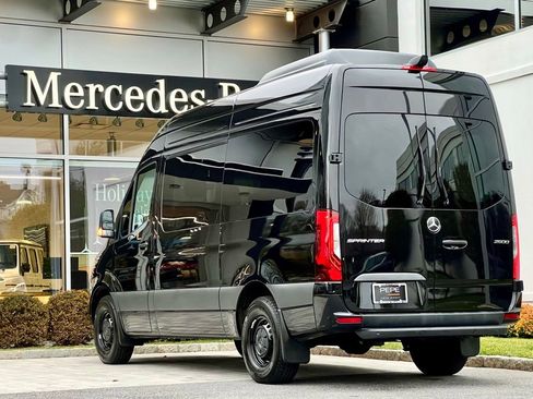 Used 2025 Mercedes-Benz Sprinter 2500 image 12