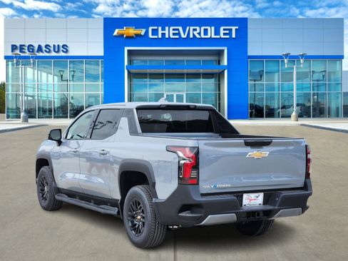 New 2026 Chevrolet Silverado EV LT image 5