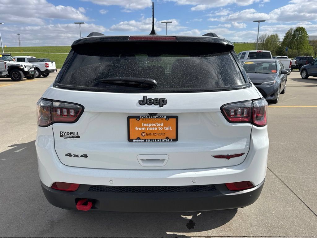 Used 2025 Jeep Compass Trailhawk AWD/4WD image 11