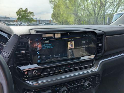 Used 2024 Chevrolet Silverado 3500 High Country w/ Technology Package image 17