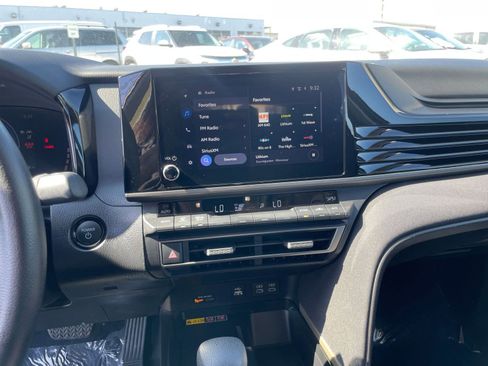 Used 2025 Toyota Camry LE image 17