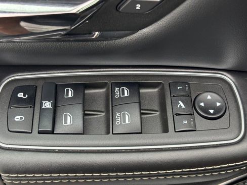 Used 2023 RAM 1500 Limited w/ Body Color Bumper Group image 28