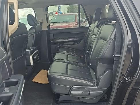 Used 2024 Ford Expedition Max XLT image 16