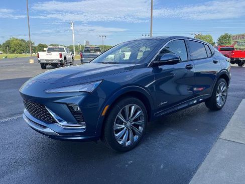 New 2025 Buick Envista Avenir image 1