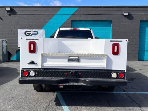 Used 2022 Ford F550 4x4 Crew Cab Super Duty w/ Power Equipment Group image 19