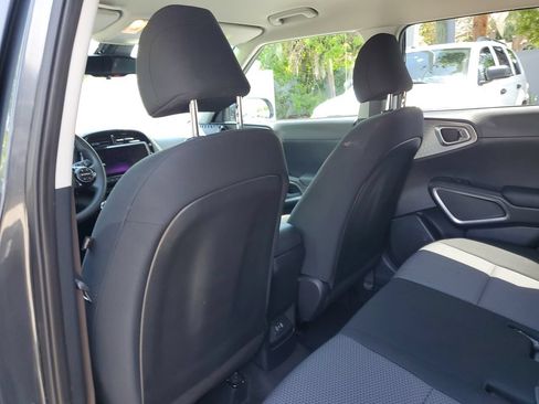 Certified 2023 Kia Soul S FWD image 14