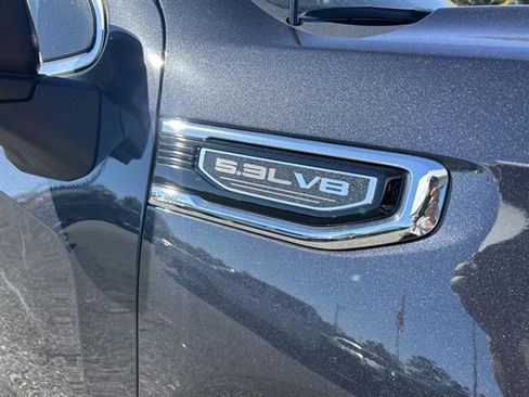 Used 2025 GMC Sierra 1500 SLT image 9