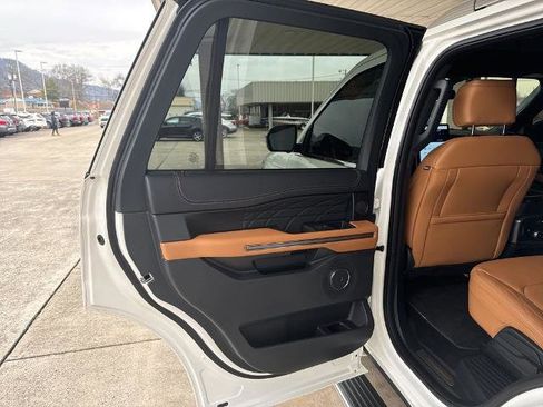 Certified 2022 Ford Expedition Platinum AWD/4WD image 19