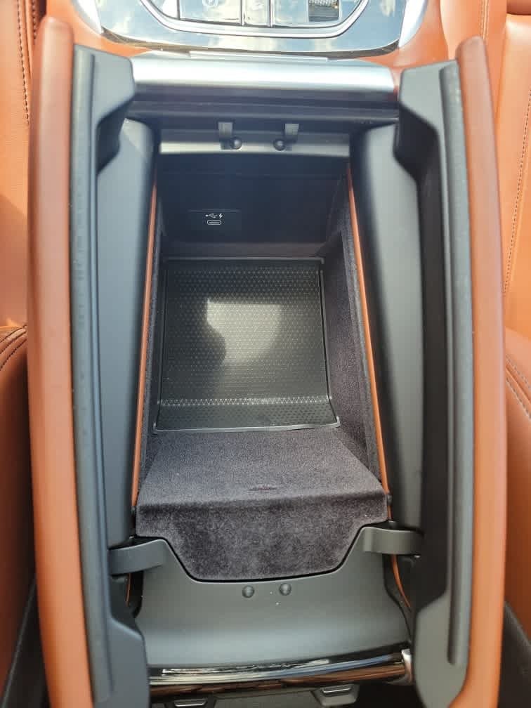 Used 2019 BMW X7 xDrive50i w/ M Sport Package AWD/4WD image 19