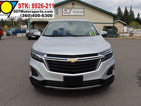 Used 2022 Chevrolet Equinox LT w/ Driver Convenience Package AWD/4WD image 11