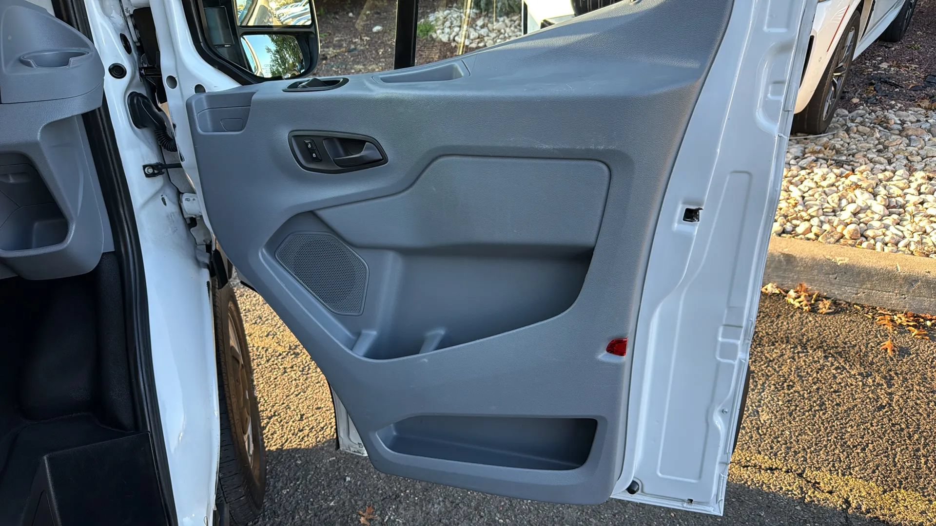 Used 2018 Ford Transit 350 XL RWD image 15
