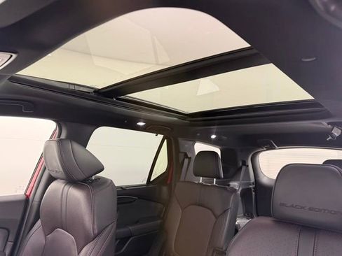 Used 2025 Honda Pilot Black Edition image 36