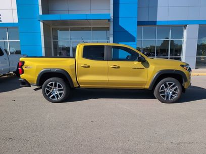 Used 2023 Chevrolet Colorado Z71 w/ Z71 Convenience Package 2