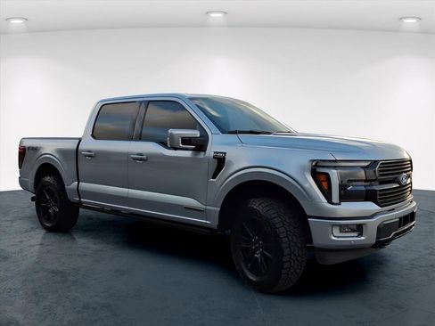 Used 2025 Ford F150 Platinum w/ FX4 Off-Road Package image 21