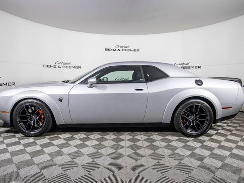Used 2019 Dodge Challenger SRT Hellcat image 11