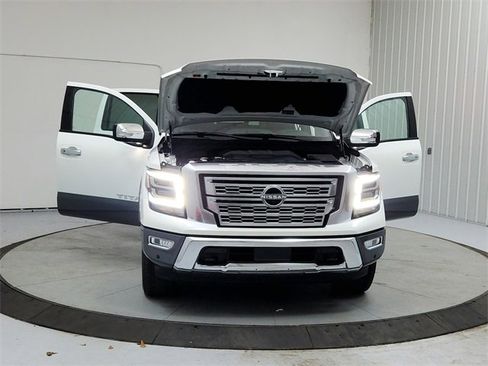 Used 2023 Nissan Titan Platinum Reserve w/ Moonroof Package image 10