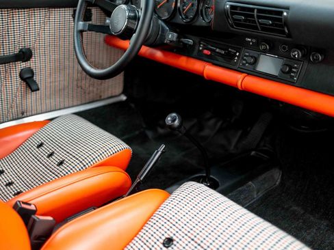 Used 1987 Porsche 911 Carrera RWD image 58