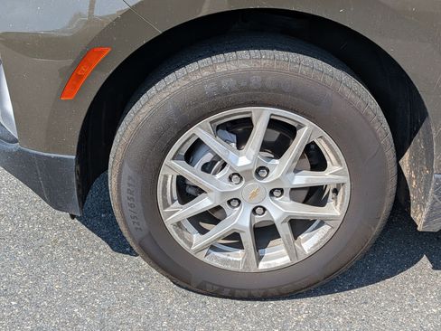 Used 2024 Chevrolet Equinox LT image 10