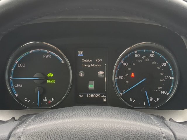 Used 2017 Toyota RAV4 XLE w/ All Weather Liner Package AWD/4WD image 31