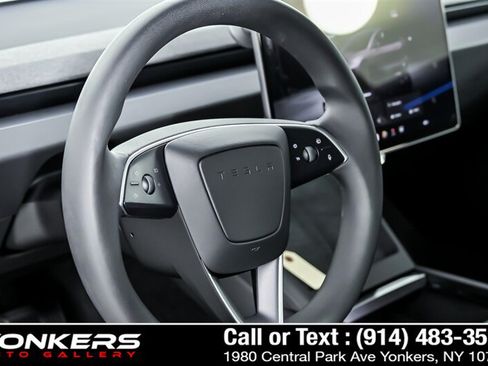 Used 2025 Tesla Model 3 Long Range AWD/4WD image 18